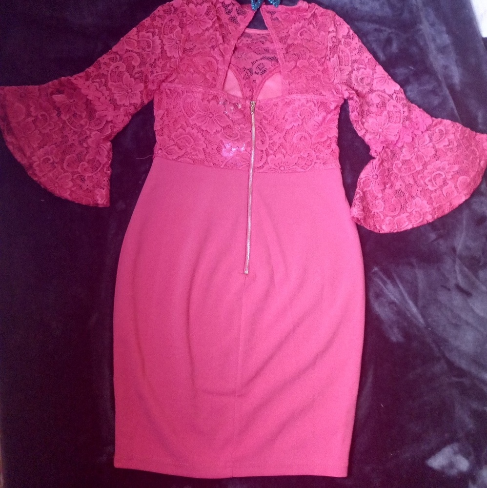 COQUETA INTERNACIONAL..beautiful flirty dress 😍